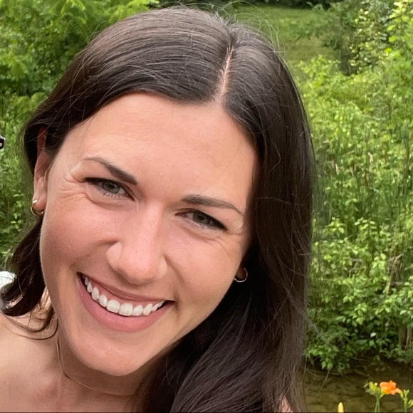 Meet your Posher, Karen - Picture 1 of 1